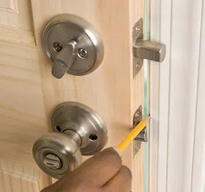 Community Locksmith Store Houston, TX 713-357-0749 - unlock-door
